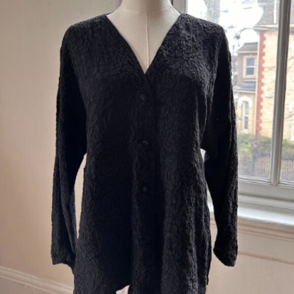 The Hurontario Street Top - Picture 1 of 3